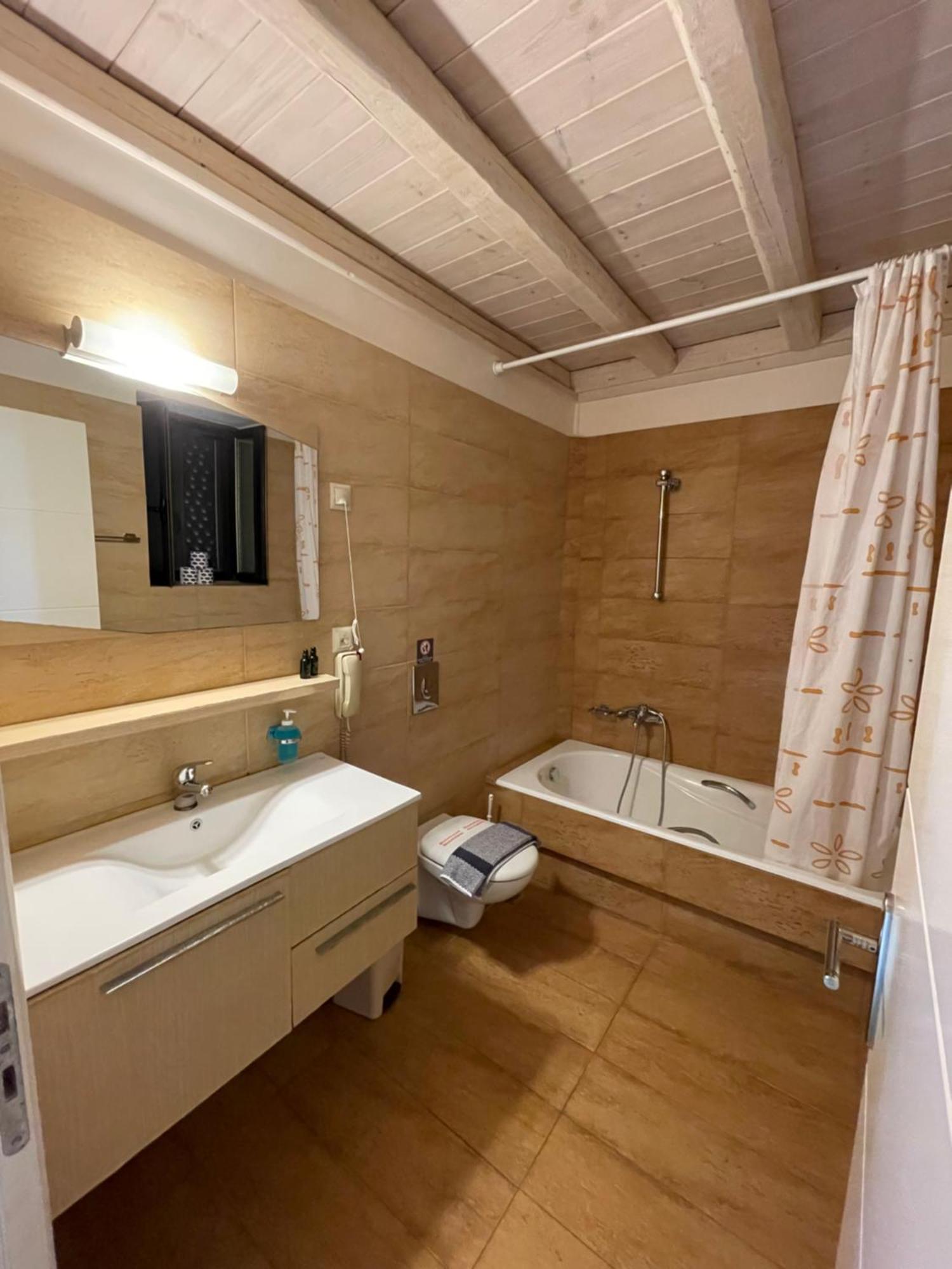Kolokotronis Hotel & Spa 스투파 외부 사진